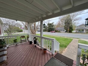 2211 Westmoreland St in Falls Church, VA - Building Photo - Building Photo