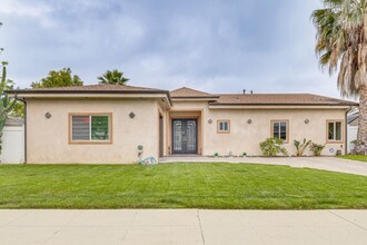 19600 Lull St in Los Angeles, CA - Building Photo - Building Photo