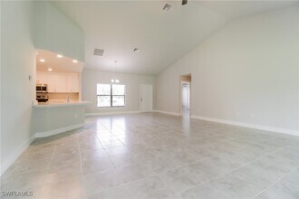 3741 Kitty Hawk Dr in Ft. Myers, FL - Building Photo - Building Photo