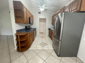 2526 NW 54th Blvd in Gainesville, FL - Building Photo - Building Photo