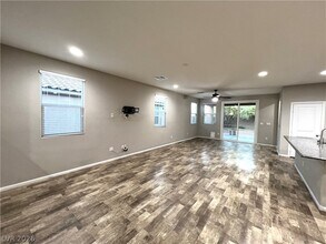 7828 Hamilton Pool Dr in Las Vegas, NV - Foto de edificio - Building Photo