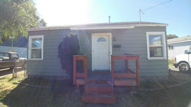 property at 2538 Orchard Ave