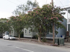 Cannon Saint Philips Apartments in Charleston, SC - Building Photo - Building Photo