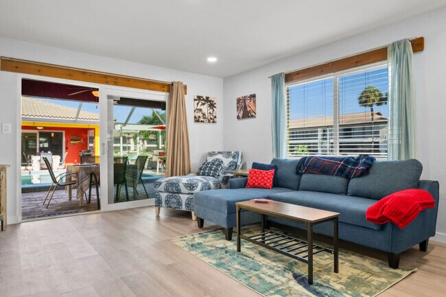 1019 SE 40th St in Cape Coral, FL - Foto de edificio - Building Photo