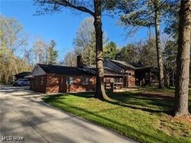 17802 Rapids Rd in Hiram, OH - Building Photo