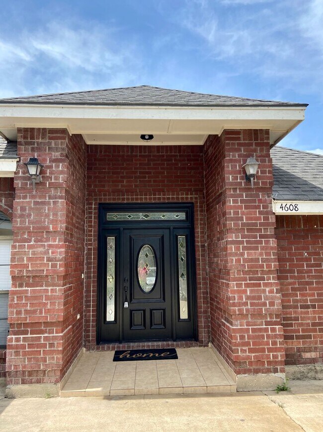 4608 W Hackberry Ave in McAllen, TX - Building Photo - Building Photo