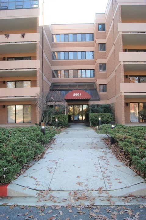 2901 Fallstaff Rd in Baltimore, MD - Building Photo