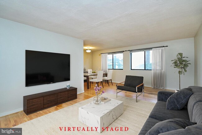 property at 2016 N Adams St