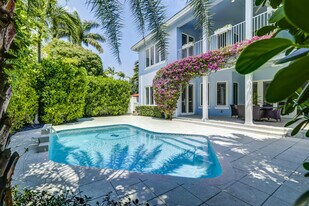 425 NE 11th Ave in Fort Lauderdale, FL - Building Photo