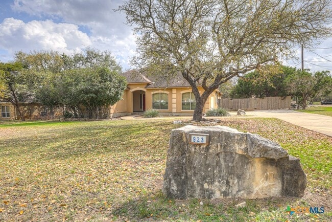 923 Krona Ct in New Braunfels, TX - Building Photo - Building Photo