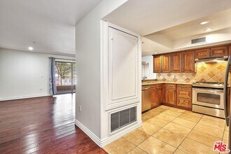 4822 Elmwood Ave in Los Angeles, CA - Building Photo - Building Photo