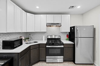 303 Arlington Ave, Unit 1 in Jersey City, NJ - Building Photo - Building Photo