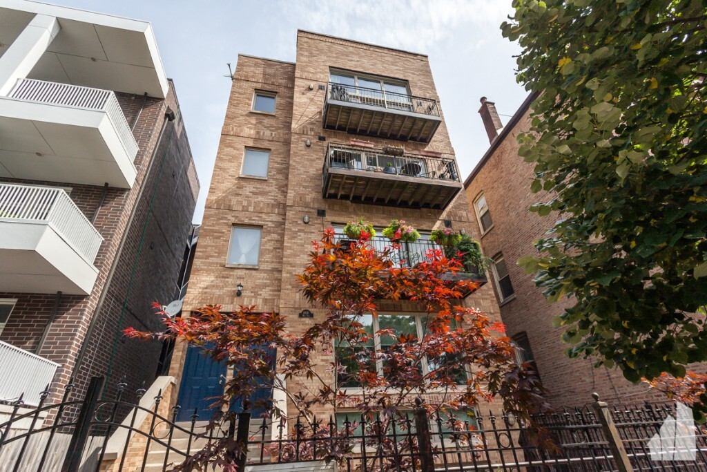 1826 W Rice St in Chicago, IL - Building Photo