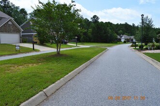 8 Lincolnshire Ln in Phenix City, AL - Building Photo - Building Photo