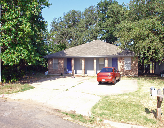 504-524 McQueary St in Arlington, TX - Building Photo - Building Photo