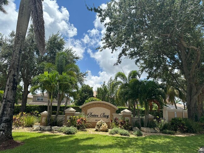 3474 Briar Bay Blvd in West Palm Beach, FL - Building Photo - Building Photo