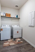 8125 Danny Scarth Ln in Fort Worth, TX - Building Photo - Building Photo