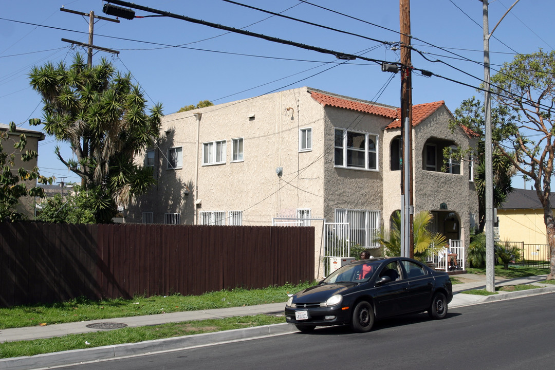 1483 Martin Luther King Jr Ave in Long Beach, CA - Foto de edificio