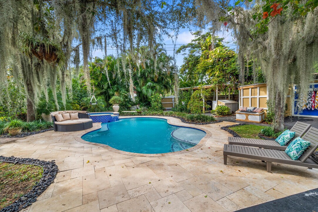303 Lang Rd in West Palm Beach, FL - Building Photo