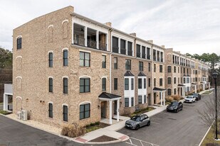 West Broad Village in Glen Allen, VA - Building Photo