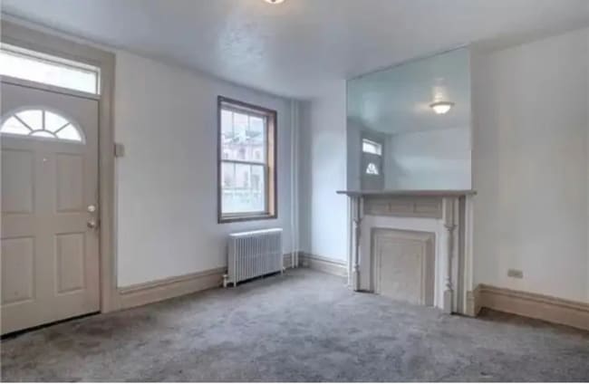 4637 Plummer St in Pittsburgh, PA - Foto de edificio - Building Photo