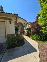 5981 W Pinedale Ave in Fresno, CA - Building Photo - Building Photo