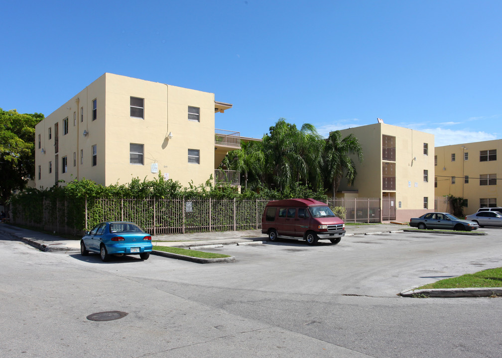 2191 NW 3rd Ave in Miami, FL - Building Photo