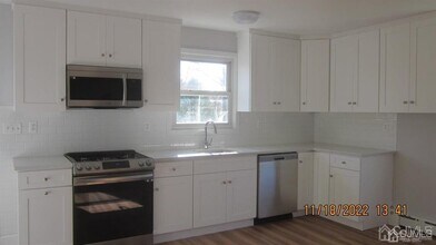 198 Plainfield Rd in Edison, NJ - Building Photo - Building Photo