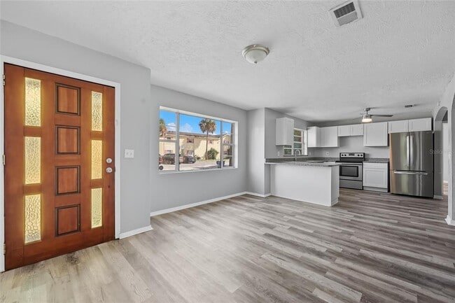 1124 Douglas Ave in DeLand, FL - Building Photo - Building Photo