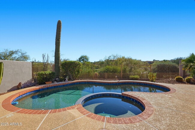 15707 E Cactus Dr in Fountain Hills, AZ - Building Photo - Building Photo
