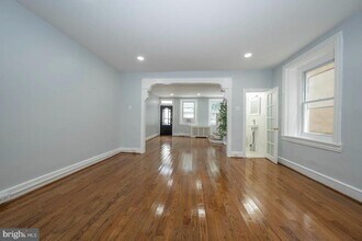 201 Dupont St in Philadelphia, PA - Building Photo - Building Photo