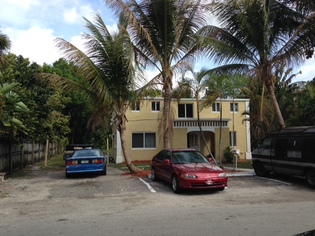 2889 SW 16th St in Fort Lauderdale, FL - Foto de edificio - Building Photo