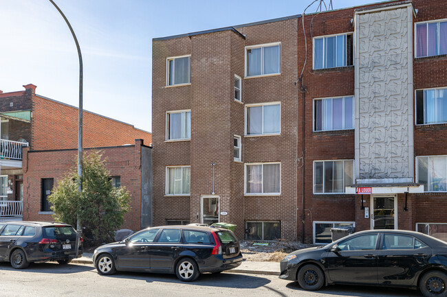 7476 Bloomfield Av in Montréal, QC - Building Photo - Building Photo