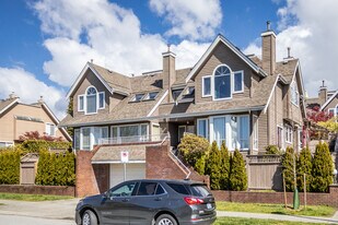 230 Keith Rd E in North Vancouver, BC - Building Photo