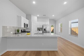 908 Pne Bch Dr in Princeton, TX - Building Photo - Building Photo