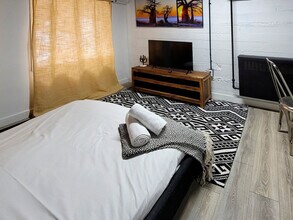 56 Rue Guilbault O in Montréal, QC - Building Photo - Building Photo