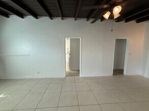381 NW 16th St in Pompano Beach, FL - Building Photo - Building Photo