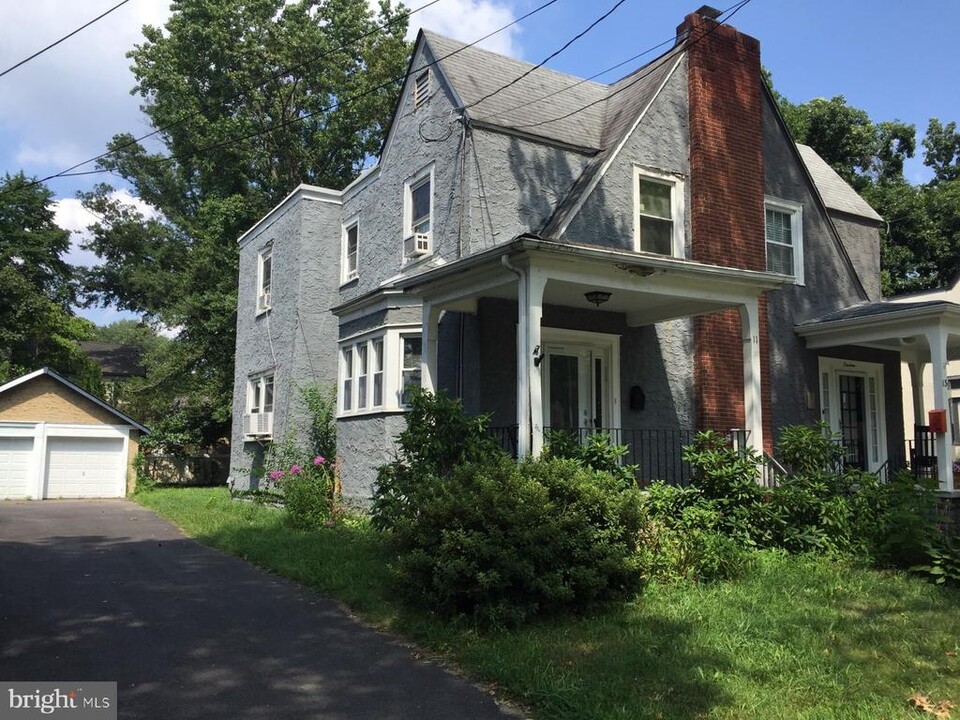 11 Stokes Ave in Haddon Township, NJ - Foto de edificio