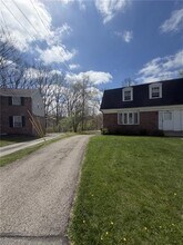 9280 N Florence Rd in Pittsburgh, PA - Building Photo - Building Photo