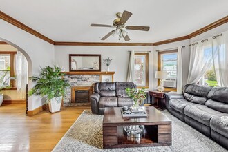 5322 W Wolfram St in Chicago, IL - Building Photo - Building Photo
