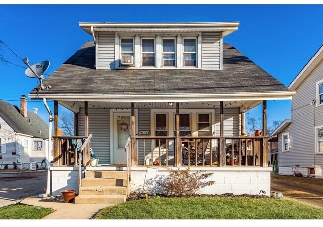 2004 Agler Rd in Columbus, OH - Foto de edificio - Building Photo