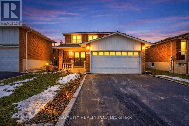 property at 27 Kiskadee Dr