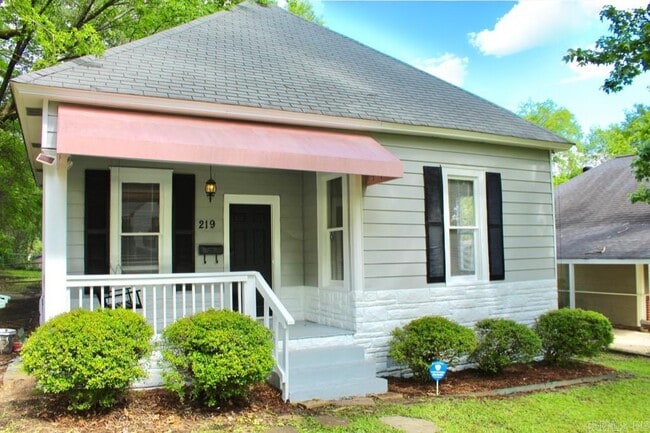 property at 219 Walnut St