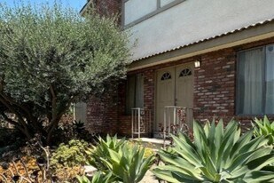 4049 Garden in Los Angeles, CA - Building Photo