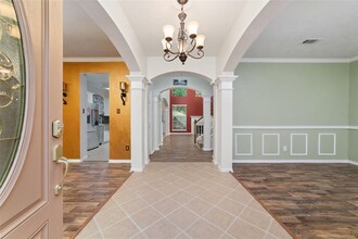 10711 Castle Hills Ct in Houston, TX - Building Photo - Building Photo