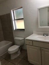 3713 Washington Ave in Ft. Myers, FL - Building Photo - Building Photo