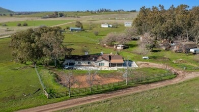 28132 Thermal Rd in Sanger, CA - Building Photo - Building Photo