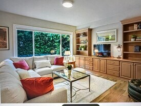 3900 Canal Rd in Lake Oswego, OR - Building Photo