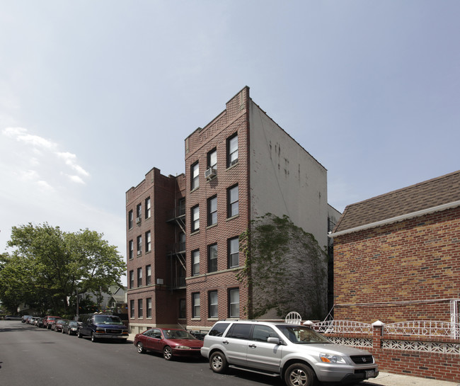 1602 E 43rd St in Brooklyn, NY - Building Photo - Building Photo