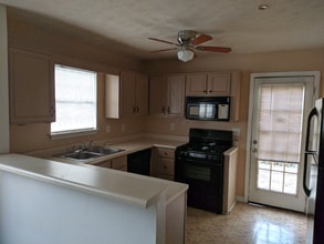 2355 Wellington Cir in Lithonia, GA - Building Photo - Building Photo